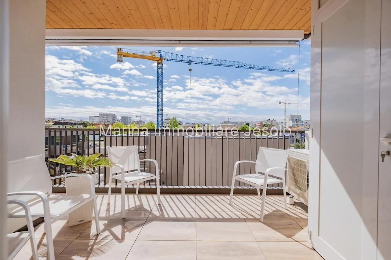 Salis Apartment Lido di Jesolo 0*,